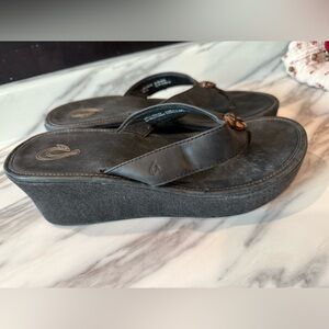 OluKai Melia Wedge Sandals